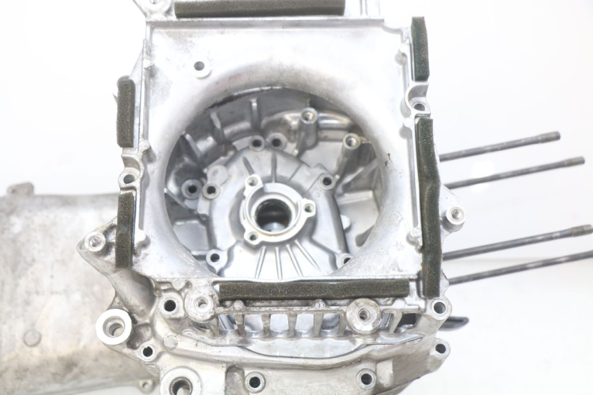 photo de ENGINE LOWER CASING YAMAHA N-MAX NMAX 125 (2017 - 2020) - Component detail