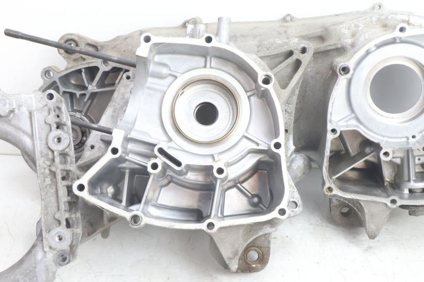 photo de ENGINE CRANKCASE YAMAHA N-MAX NMAX 125 (2021 - 2024) - Component zoom