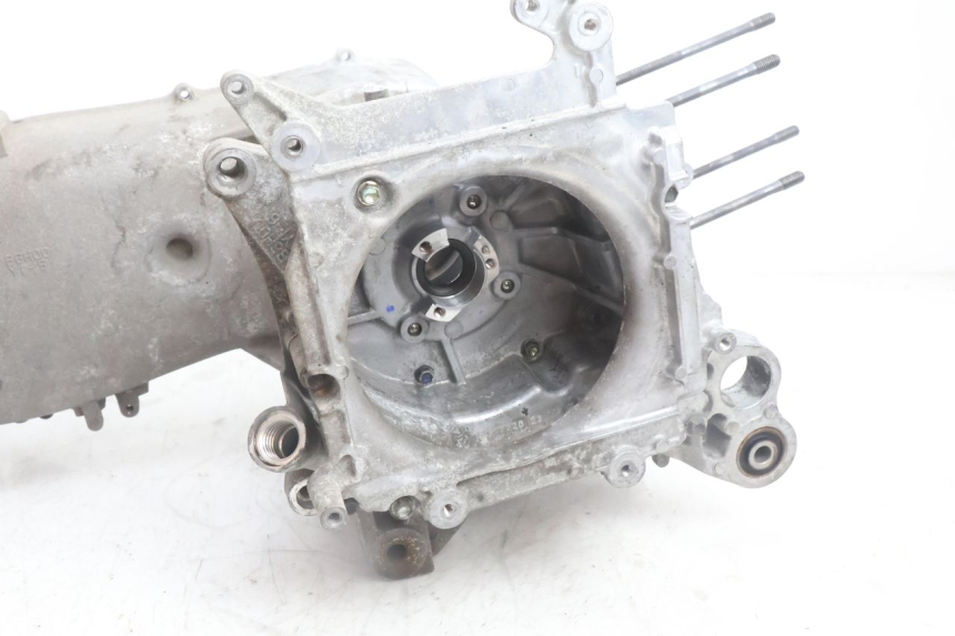 photo de ENGINE CRANKCASE YAMAHA N-MAX NMAX 125 (2021 - 2024) - Fixing points details