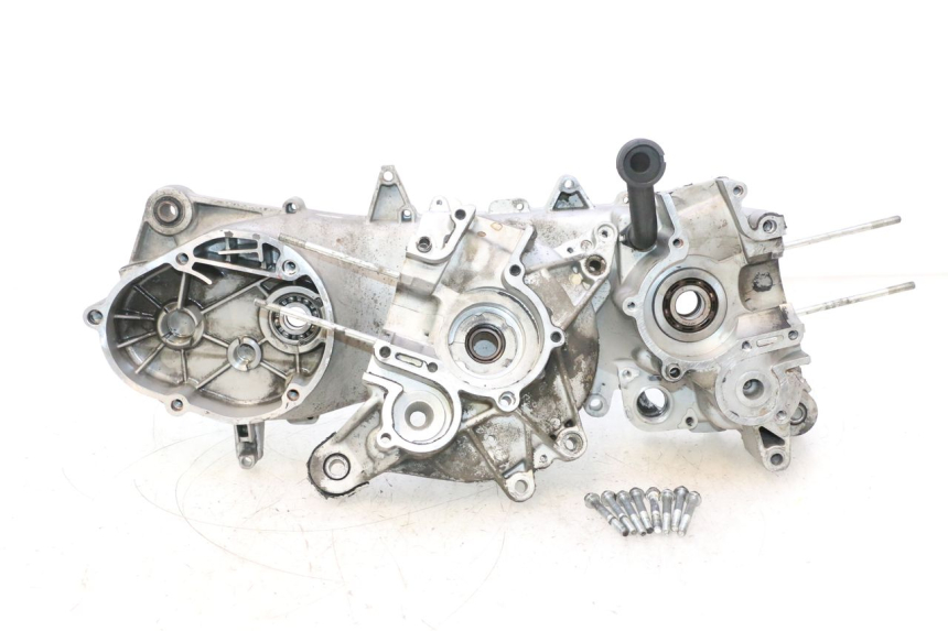 photo de ENGINE LOWER CASING PIAGGIO NEW TYPHOON 50 (2018 - 2021) - Main view