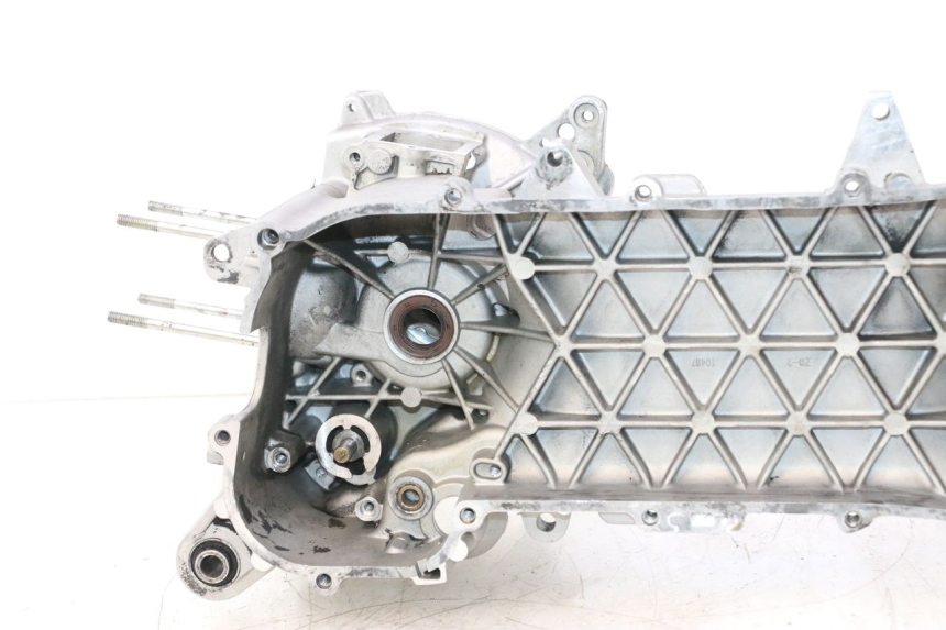 photo de ENGINE LOWER CASING PIAGGIO NEW TYPHOON 50 (2018 - 2021) - Additional view of the item