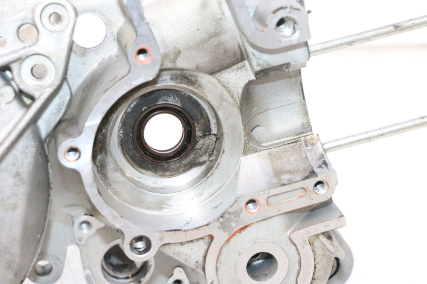 photo de ENGINE LOWER CASING PIAGGIO NEW TYPHOON 50 (2018 - 2021) - Alternative perspective