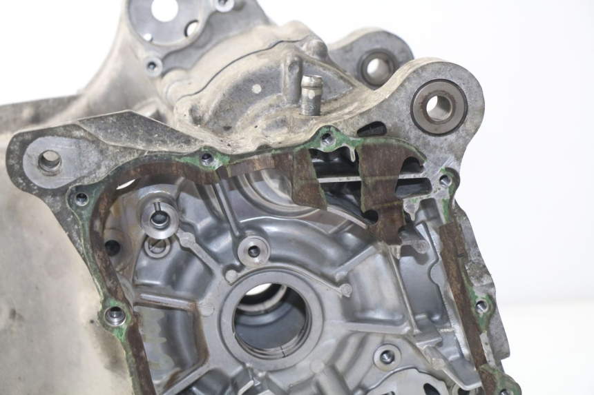 photo de ENGINE CRANKCASE HONDA NSS EX FORZA 250 (2005 - 2013) - Additional view of the item