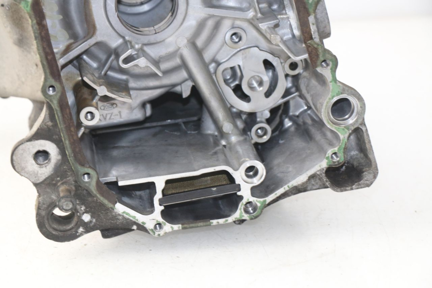 photo de ENGINE CRANKCASE HONDA NSS EX FORZA 250 (2005 - 2013) - Distinctive features