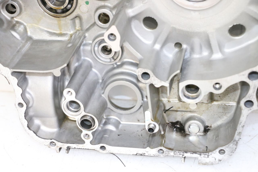 photo de ENGINE CRANKCASE HONDA NTV DEAUVILLE 650 (2001 - 2006) - Detailed visual inspection