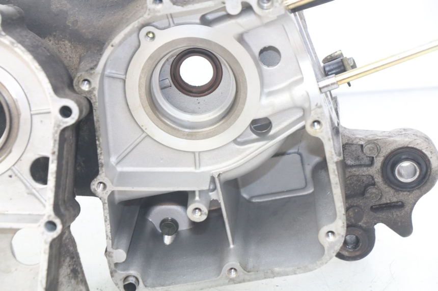 photo de ENGINE BOTTOM CASE NECO ONE 4T 50 (2011 - 2020) - Detailed visual inspection