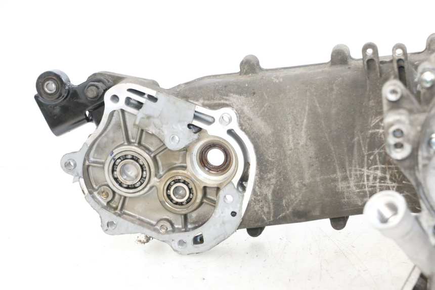 photo de ENGINE LOWER CASING SYM ORBIT III 3 4T 50 (2018 - 2021) - Distinctive features