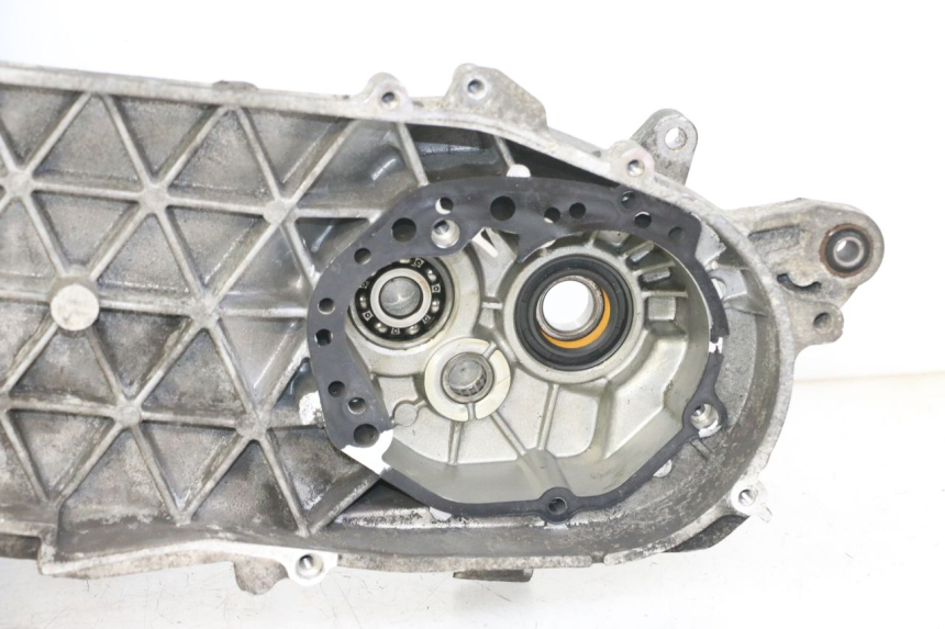photo de ENGINE CRANKCASE PEUGEOT SATELIS 125 (2013 - 2018) - High-resolution close-up