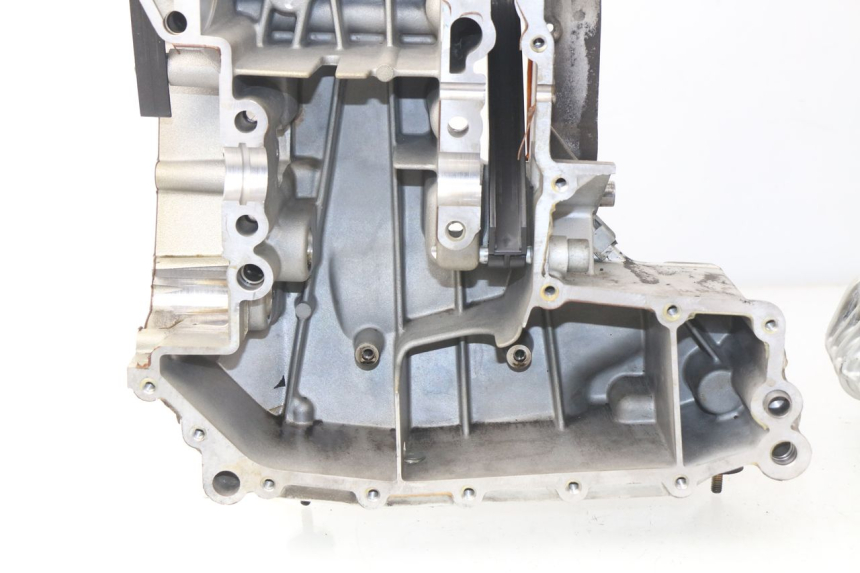 photo de ENGINE CRANKCASE BMW R GS 1150 (1999 - 2004) - Alternative angle