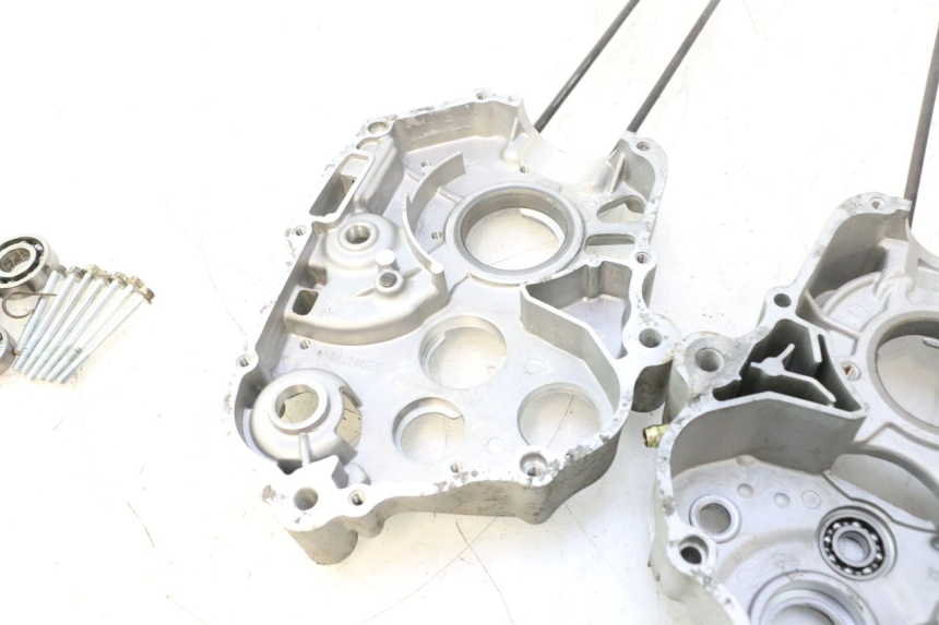 photo de ENGINE CRANKCASE APOLLO RFZ 125 - Detailed visual inspection