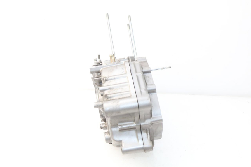 photo de ENGINE CRANKCASE SUZUKI RV VAN VAN 125 (2003 - 2008) - Fixing points details