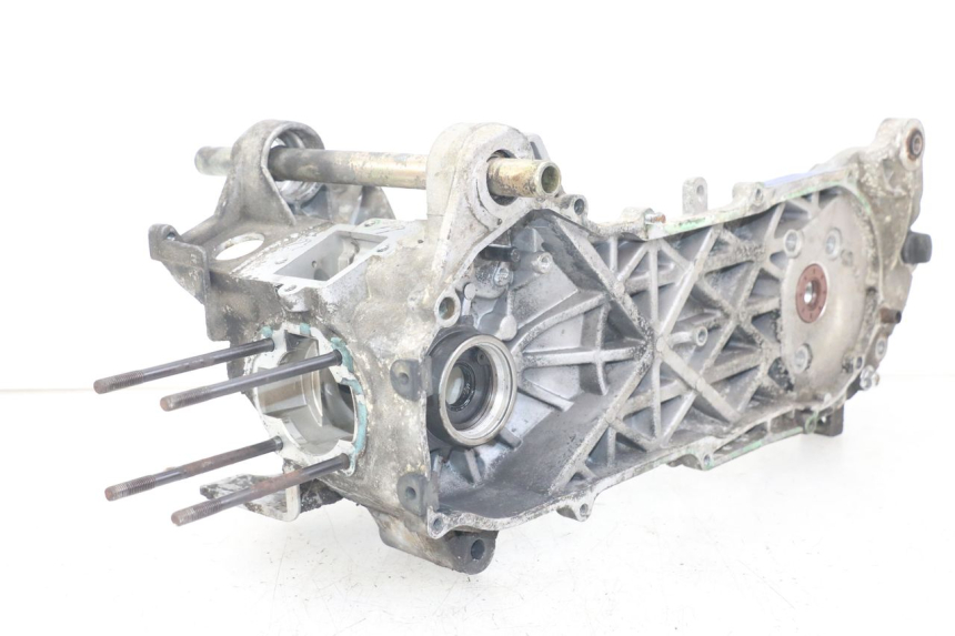 photo de ENGINE LOWER CRANKCASE KEEWAY RY6 2T 50 (2011 - 2019) - Main view