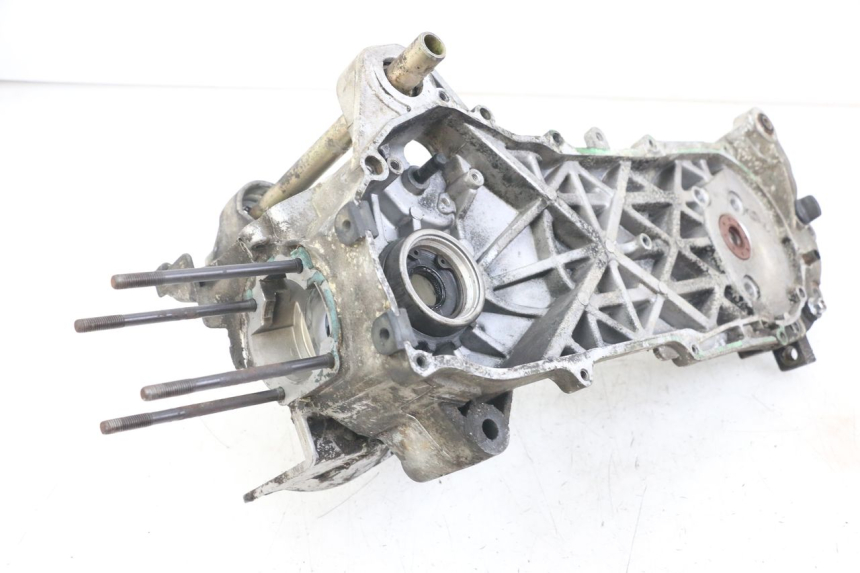 photo de ENGINE LOWER CRANKCASE KEEWAY RY6 2T 50 (2011 - 2019) - Alternative perspective