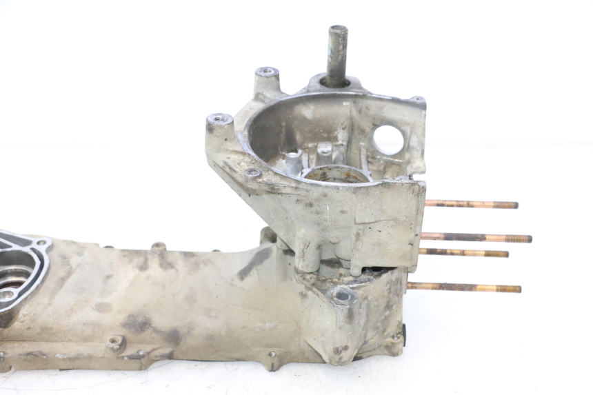 photo de ENGINE LOWER CRANKCASE KEEWAY RY6 2T 50 (2011 - 2019) - Distinctive features