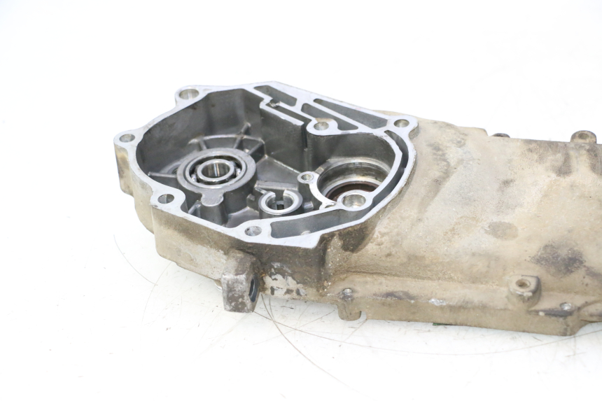 photo de ENGINE LOWER CRANKCASE KEEWAY RY6 2T 50 (2011 - 2019) - Component zoom