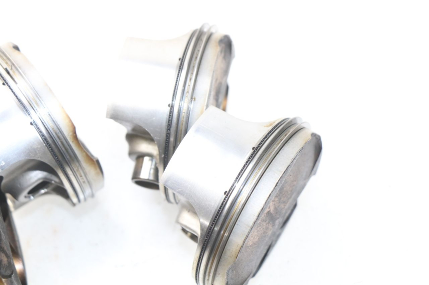 photo de ENGINE CRANKCASE BMW S RR ABS S1000RR 1000 (2009 - 2011) - Component zoom