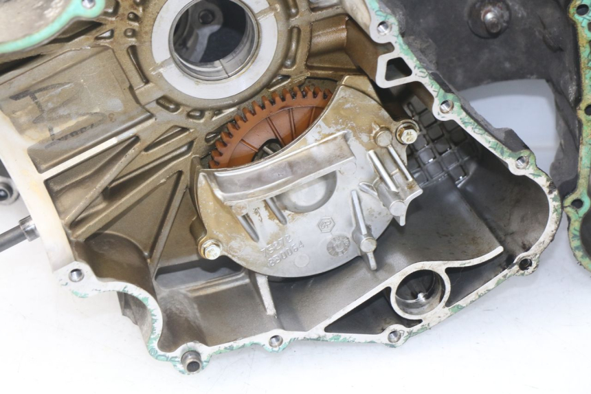 photo de ENGINE CRANKCASE PEUGEOT SATELIS 500 (2007 - 2013) - Component zoom