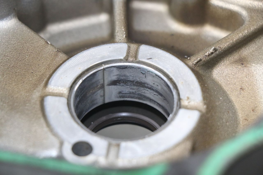 photo de ENGINE CRANKCASE APRILIA SCARABEO GT 125 (1999 - 2007) - Fixing points details