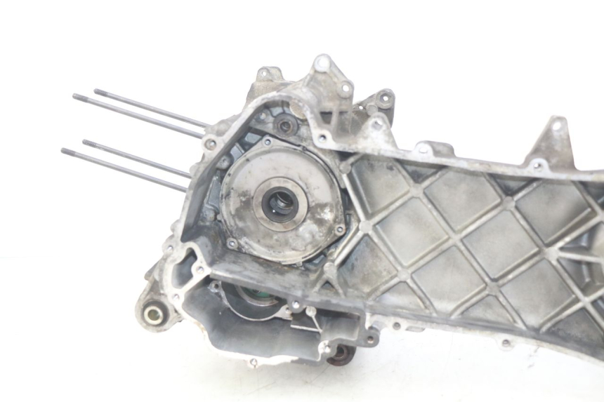 photo de ENGINE LOWER CASING APRILIA SCARABEO 100 (2003 - 2012) - Markings and original references