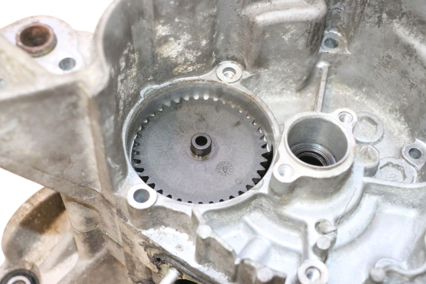photo de ENGINE CRANKCASE HONDA SCV LEAD 100 (2003 - 2007) - Zoom on usage condition