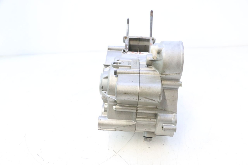 photo de ENGINE CRANKCASE DERBI SENDA 50 (2003 - 2005) - Detailed visual inspection