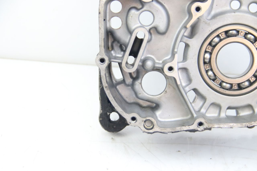 photo de ENGINE LOWER CASING SUZUKI SIXTEEN 125 (2008 - 2010) - Main view