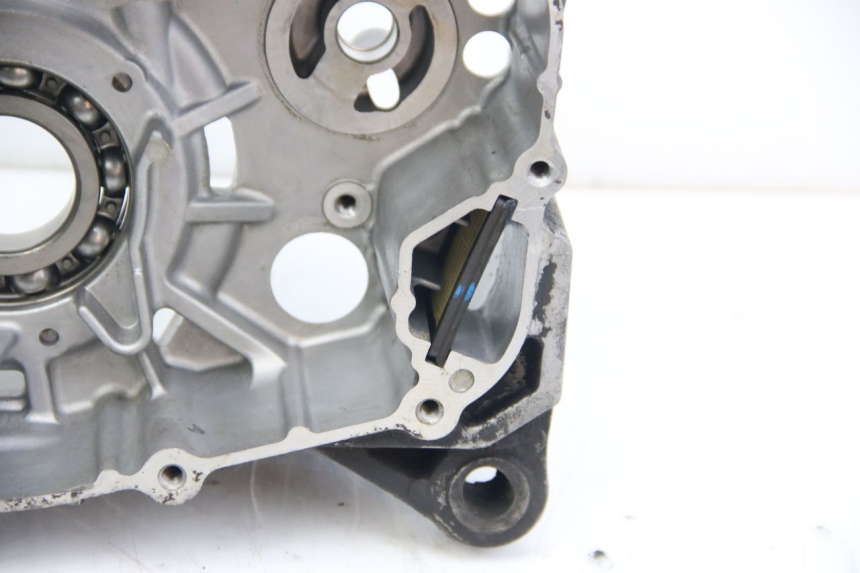 photo de ENGINE LOWER CASING SUZUKI SIXTEEN 125 (2008 - 2010) - Technical close-up