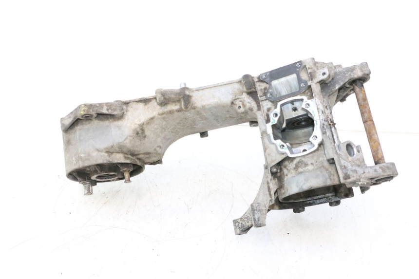 photo de ENGINE LOWER CASING PEUGEOT SPEEDFIGHT LC 50 (1996 - 2002) - Alternative perspective