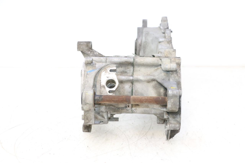 photo de ENGINE LOWER CASING PEUGEOT SPEEDFIGHT LC 50 (1996 - 2002) - Focus on structure