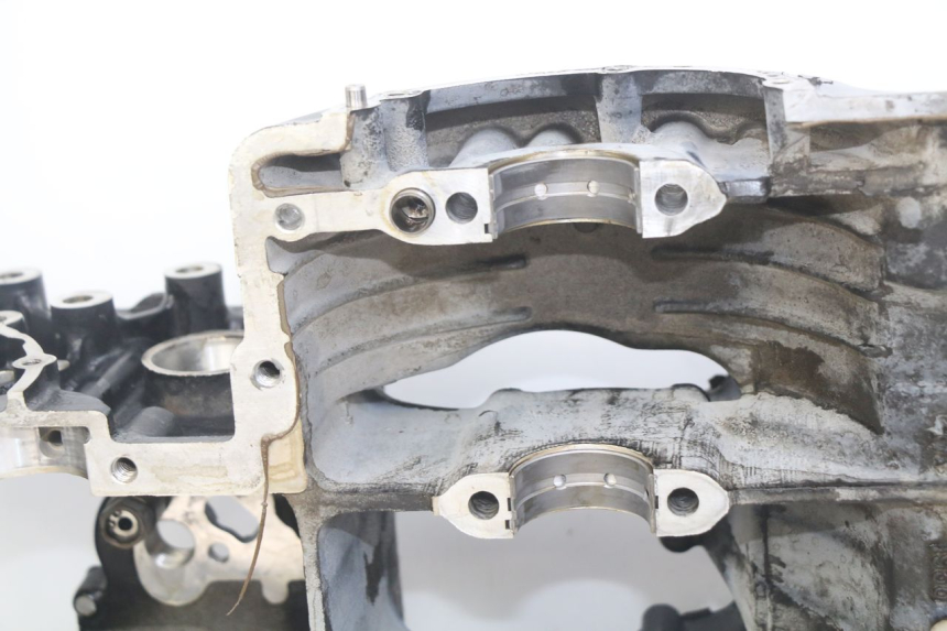 photo de ENGINE LOWER CASING TRIUMPH SPRINT ST 955 (1999 - 2001) - Fixing points details