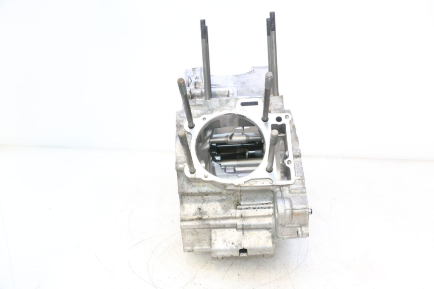 photo de ENGINE CRANKCASE CAN-AM SPYDER RS 1000 (2008 - 2012) - Additional view of the item