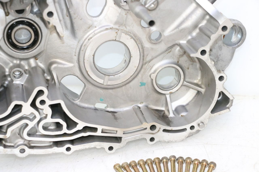 photo de ENGINE CRANKCASE CAN-AM SPYDER RS 1000 (2008 - 2012) - Surface and material condition