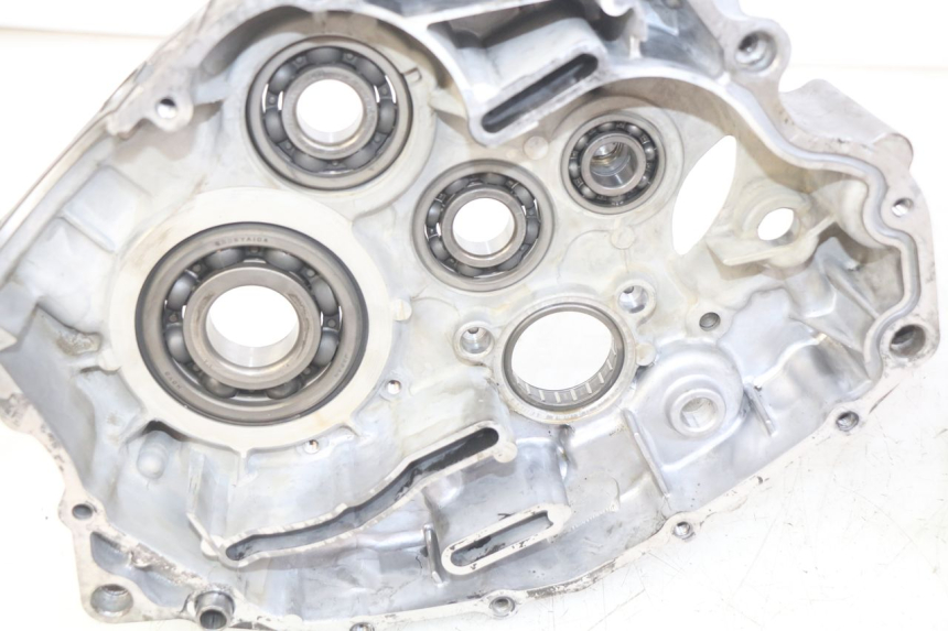 photo de ENGINE LOWER CASING YAMAHA SR 125 (1982 - 2003) - Distinctive features