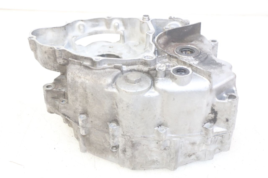 photo de ENGINE LOWER CASING YAMAHA SR 125 (1982 - 2003) - Alternative perspective
