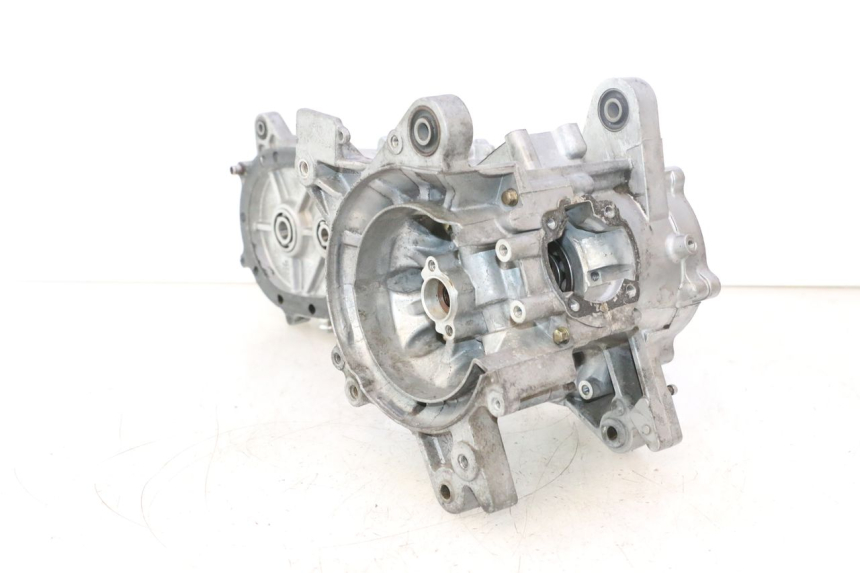 photo de ENGINE CRANKCASE KYMCO SUPER 8 2T 50 (2007 - 2013) - Additional view of the item