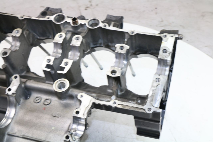 photo de ENGINE CRANKCASE SUZUKI GSF S BANDIT ABS 650 (2005 - 2006) - Technical close-up