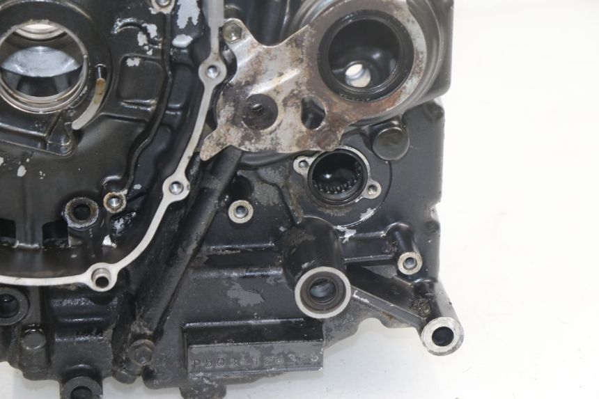 photo de ENGINE CRANKCASE SUZUKI SV S 650 (1999 - 2002) - Alternative perspective