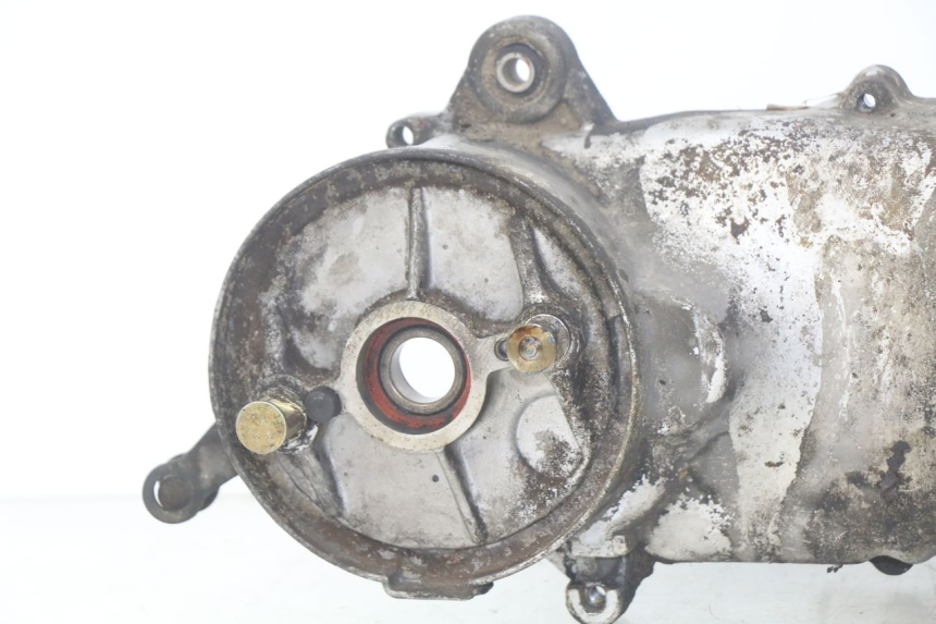 photo de ENGINE LOWER CASING PEUGEOT SV 125 (1991 - 1994) - Alternative perspective