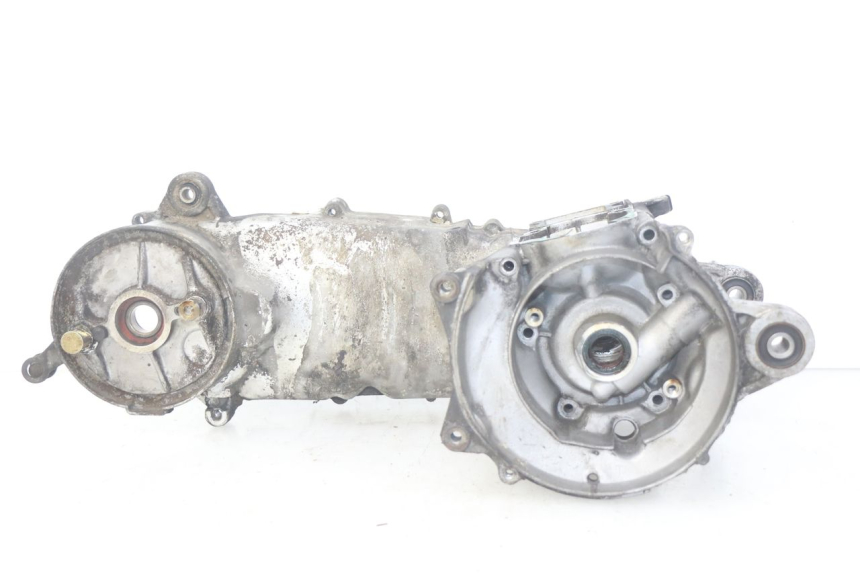 photo de ENGINE LOWER CASING PEUGEOT SV 125 (1991 - 1994) - Technical close-up