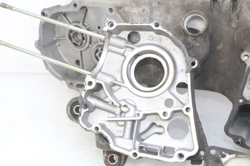 photo de ENGINE LOWER CRANKCASE SYM SYMPHONY 125 (2009 - 2015) - Alternative angle
