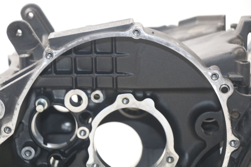 photo de ENGINE CRANKCASE YAMAHA TDM ABS 900 (2002 - 2014) - Technical close-up