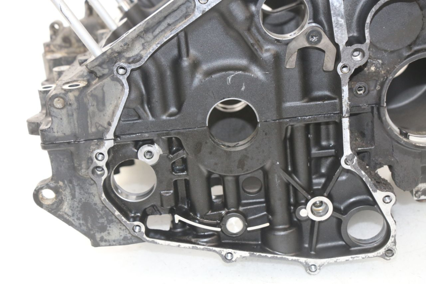 photo de ENGINE CRANKCASE YAMAHA TDM ABS 900 (2002 - 2014) - Surface and material condition