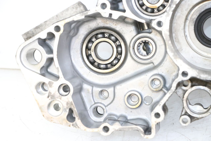 photo de ENGINE LOWER CASING YAMAHA TDR DELTABOX 125 (1997 - 2003) - High-resolution close-up