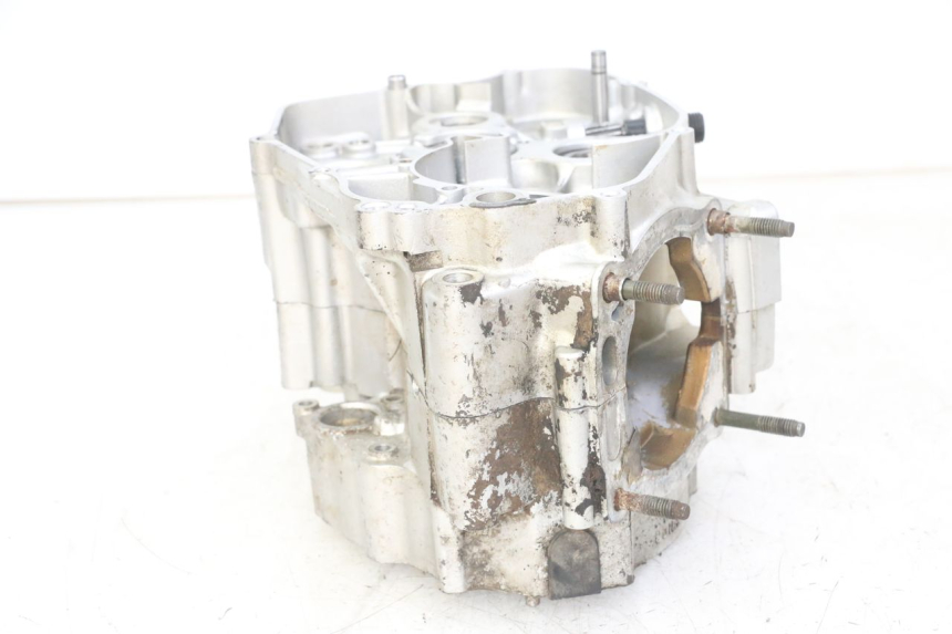 photo de ENGINE LOWER CASING YAMAHA TDR DELTABOX 125 (1997 - 2003) - Technical close-up