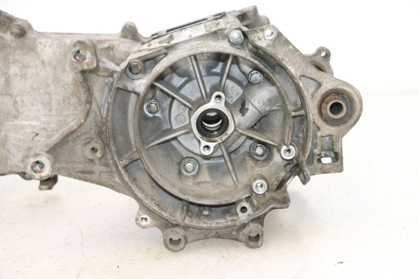 photo de ENGINE CRANKCASE PEUGEOT TREKKER 50 (1995 - 2004) - Component zoom