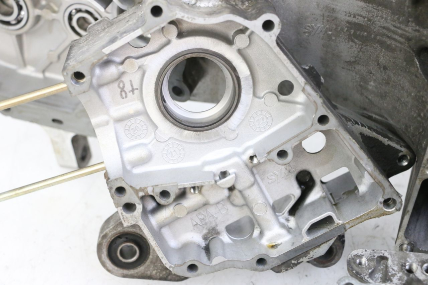 photo de ENGINE LOWER CASING PEUGEOT TWEET 4T 50 (2018 - 2022) - Surface and material condition