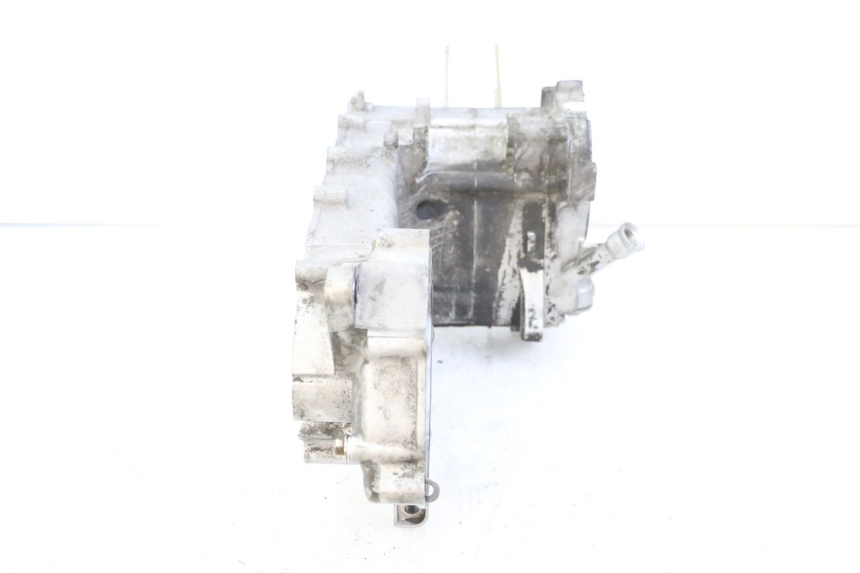 photo de ENGINE LOWER CASING PEUGEOT TWEET 4T 50 (2018 - 2022) - Surface and material condition