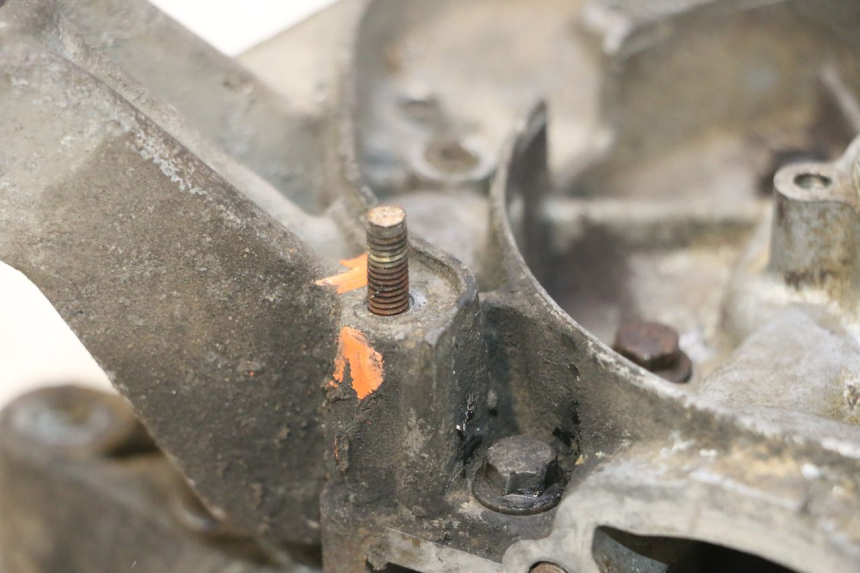 photo de ENGINE CRANKCASE PIAGGIO TYPHOON 50 (2000 - 2009) - Alternative perspective