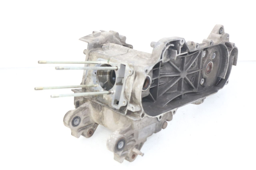 photo de ENGINE LOWER CASING PEUGEOT V-CLIC VCLIC 50 (2007 - 2013) - Main view