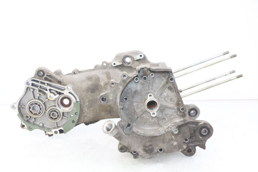 photo de ENGINE LOWER CASING PEUGEOT V-CLIC VCLIC 50 (2007 - 2013) - Focus on structure